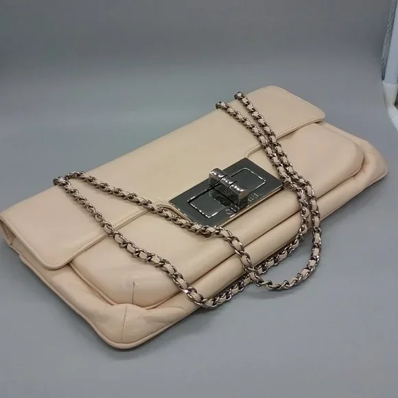 SOLD! 🤑 CHANEL Mademoiselle East West Flap - Picture 15 of 17